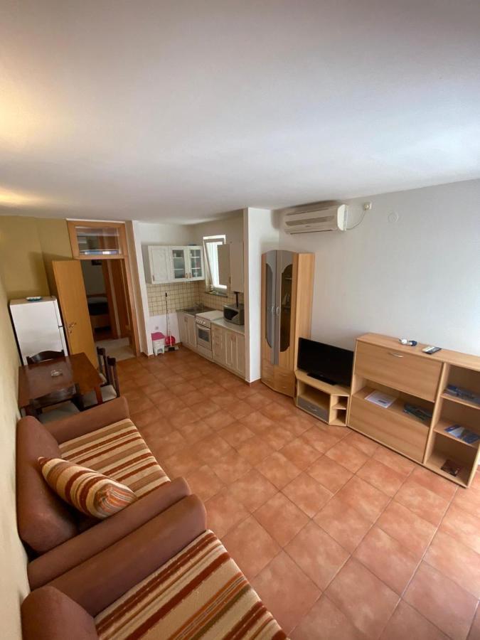 Apartment Dilba Novalja Exterior photo